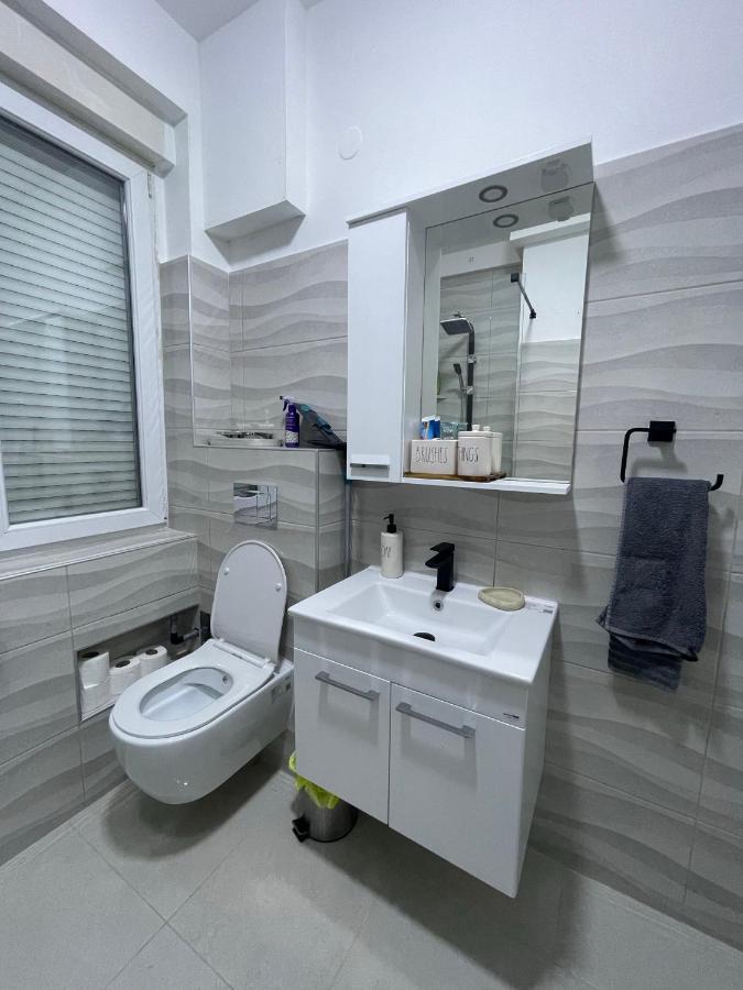 Modern & Cozy 2-Bedroom Vacation Home In Сараєво Екстер'єр фото